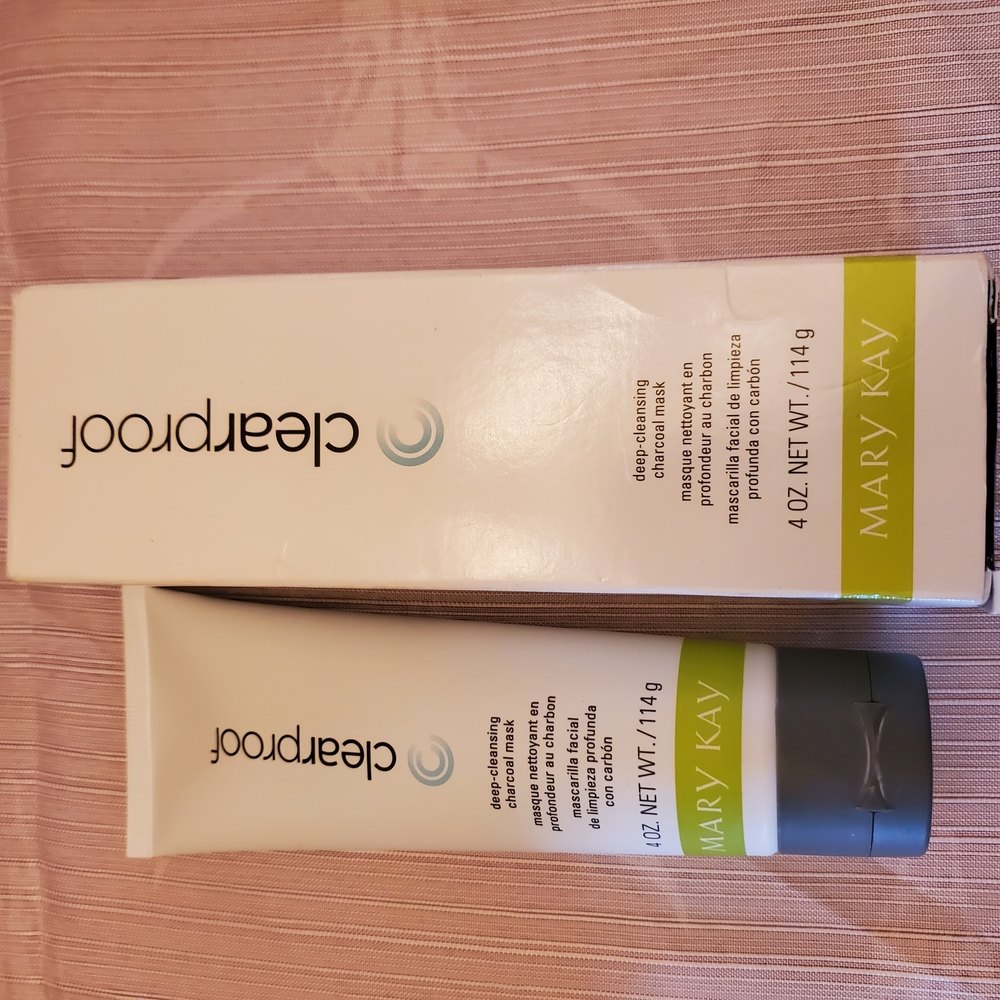 Mary Kay Clearproof Deep-Cleansing Charcoal Mask